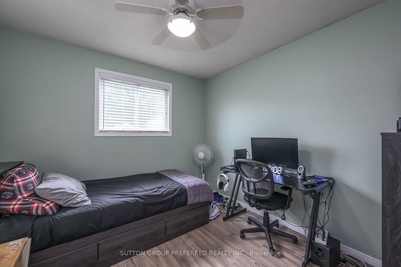 239 Portsmouth Cres E London, N5V 4C9 | Image 15