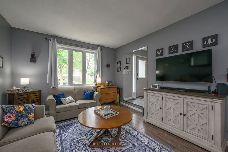 239 Portsmouth Cres E London, N5V 4C9 | Image 9