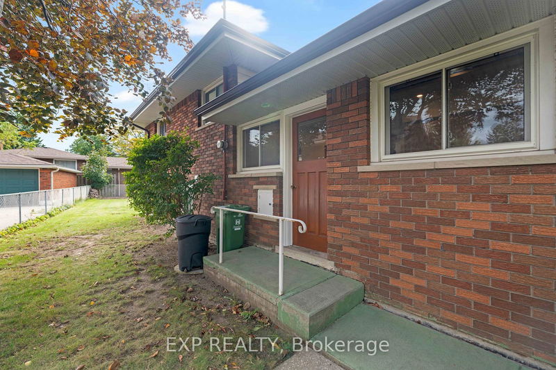 47 Sunrise Dr  Hamilton, L8K 4C2 | Image 23