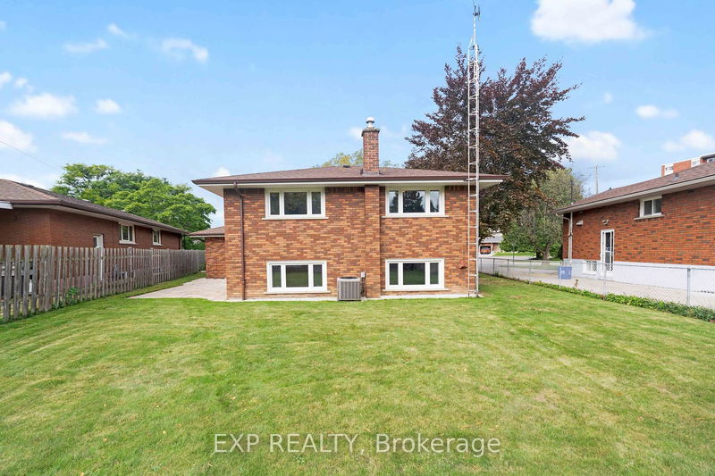 47 Sunrise Dr  Hamilton, L8K 4C2 | Image 24