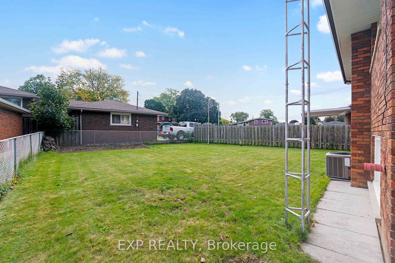 47 Sunrise Dr  Hamilton, L8K 4C2 | Image 25