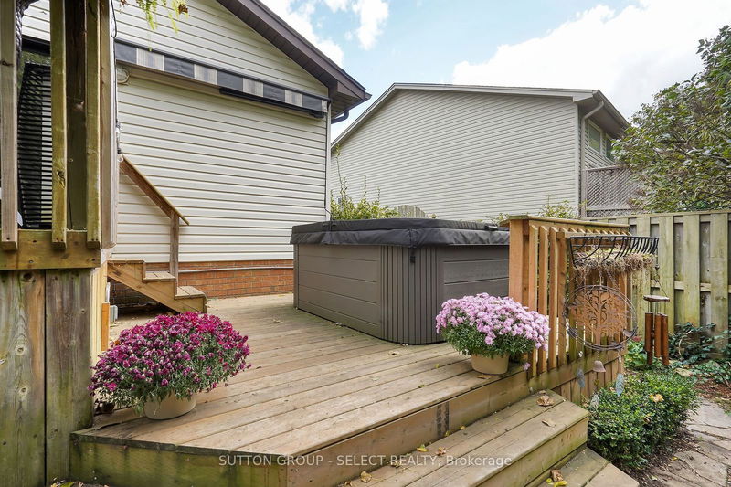 655 Thornwood Crt  London, N6H 5J5 | Image 28