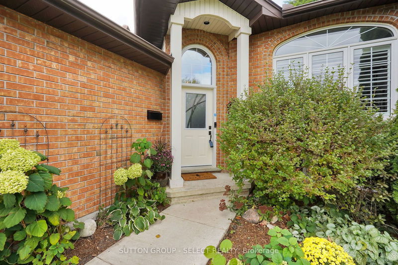 655 Thornwood Crt  London, N6H 5J5 | Image 3