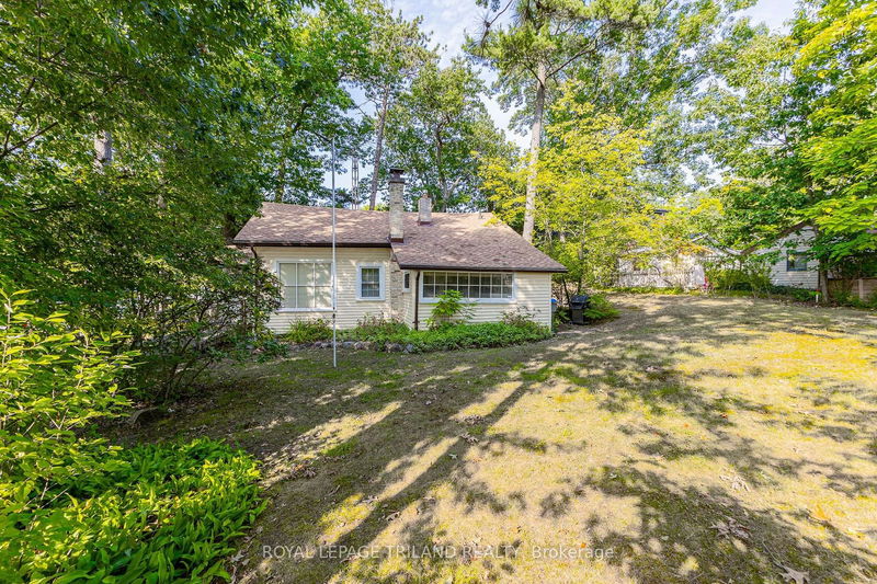 36 Woodward Ave  Lambton Shores, N0M 1T0 | Image 8