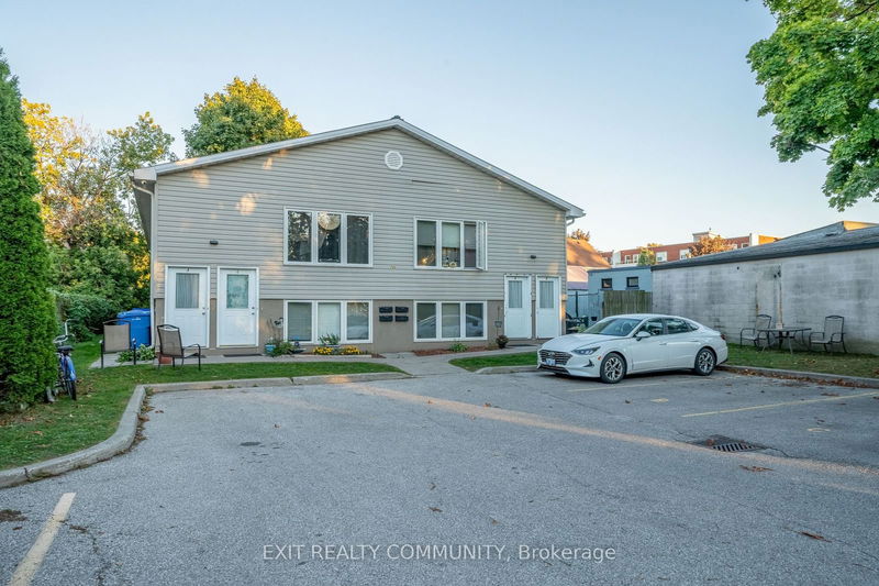 208 Christina St, Sarnia - Sarnia image-0-0