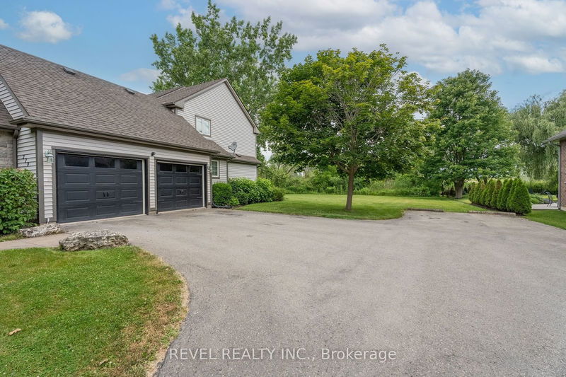 279 Lakeshore Rd W Port Colborne, L3K 2S8 | Image 3