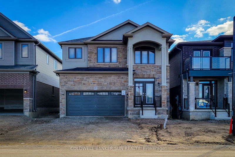 home for lease on 37 Mair Avenue