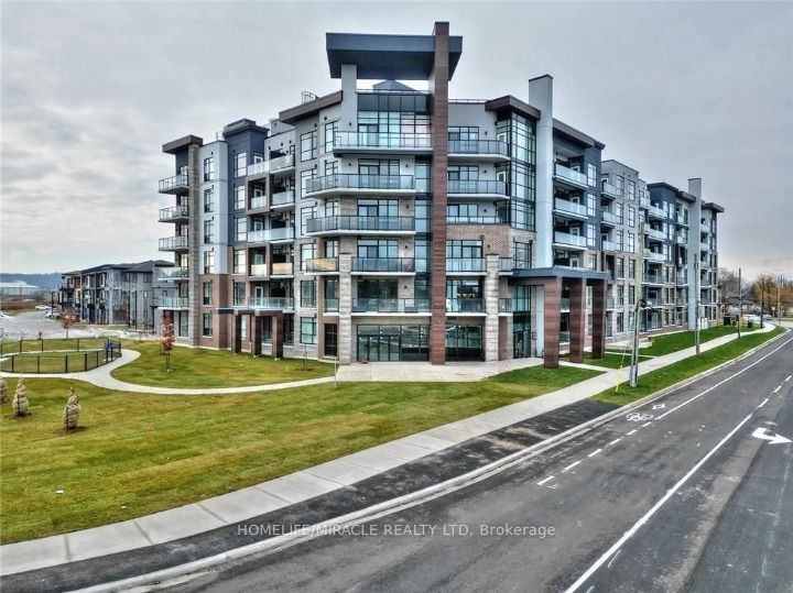 home for lease on 513-600 North Service Road