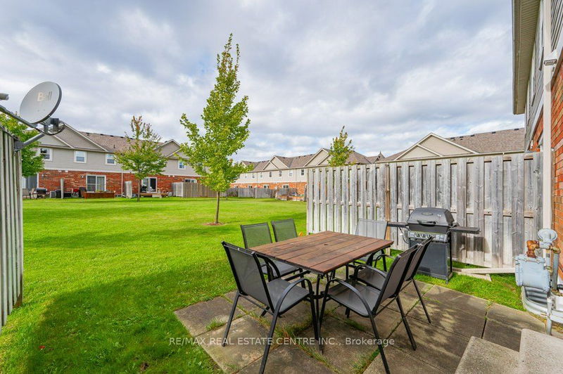  52 - 124 Gosling Gdns  Guelph, N1G 5K6 | Image 14