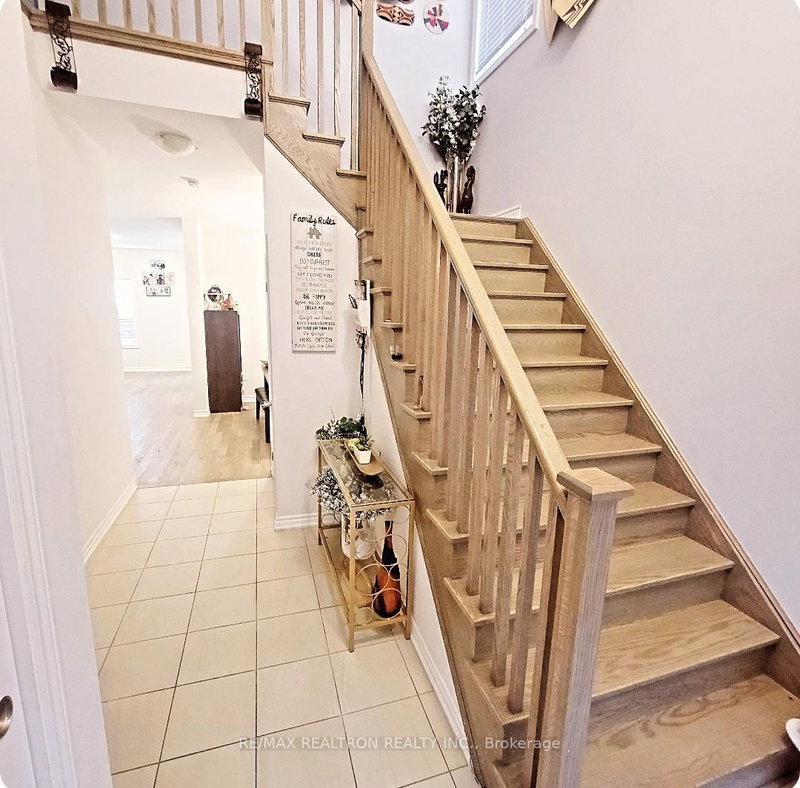 267 Bethune Ave, Welland, L3B 0H6 | Image 3