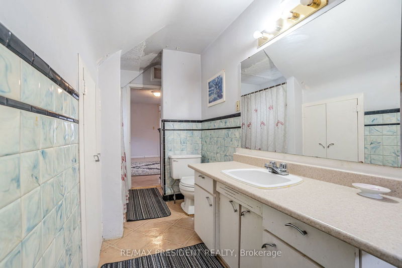 5685 Robinson St  Niagara Falls, L2G 2B1 | Image 19