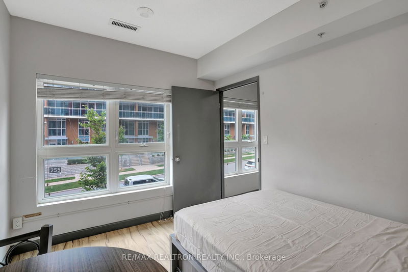  228 - 258B Sunview St  Waterloo, N2L 3V9 | Image 16