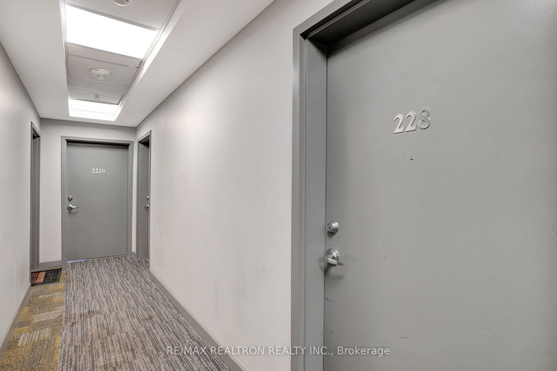  228 - 258B Sunview St  Waterloo, N2L 3V9 | Image 5