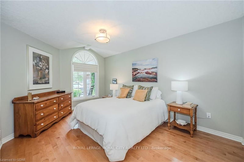 6 Sparling Crt  Guelph, N1L 1H6 | Image 10