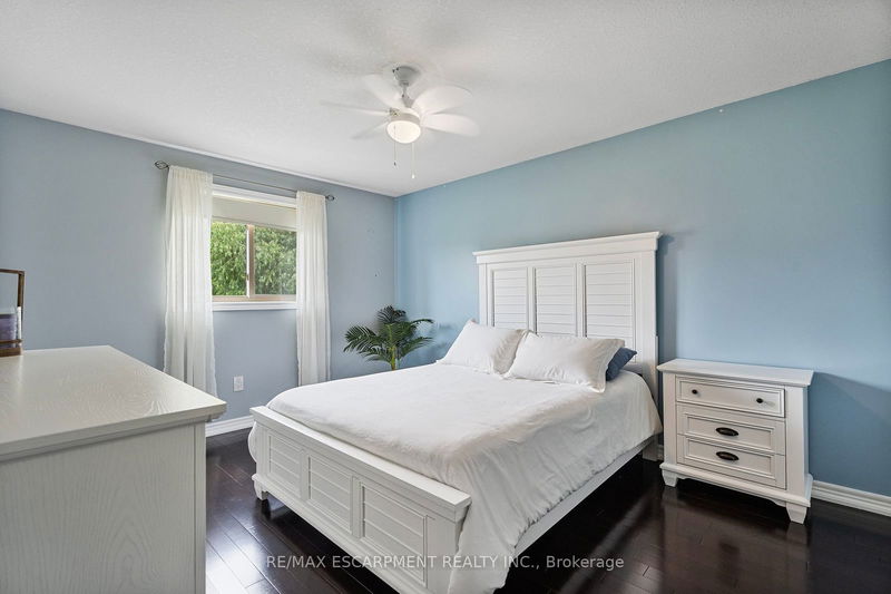 575 STONEHENGE Dr  Hamilton, L9K 1T4 | Image 21