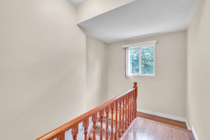 260 Bay St N Hamilton, L8M 1M3 | Image 18