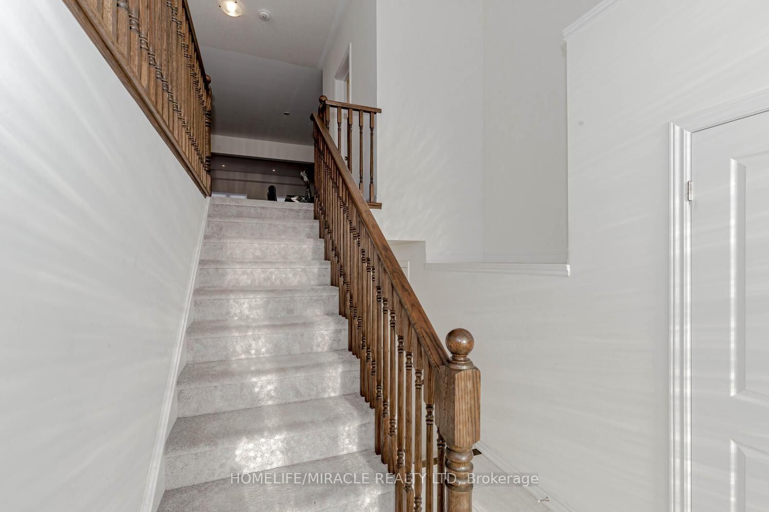 31 Hitchman Street — photo 4