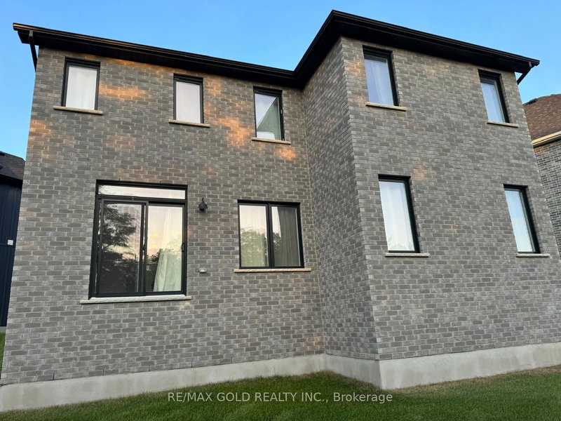 4 - 32 Faith St, Cambridge, N1T 0E8 | Image 3