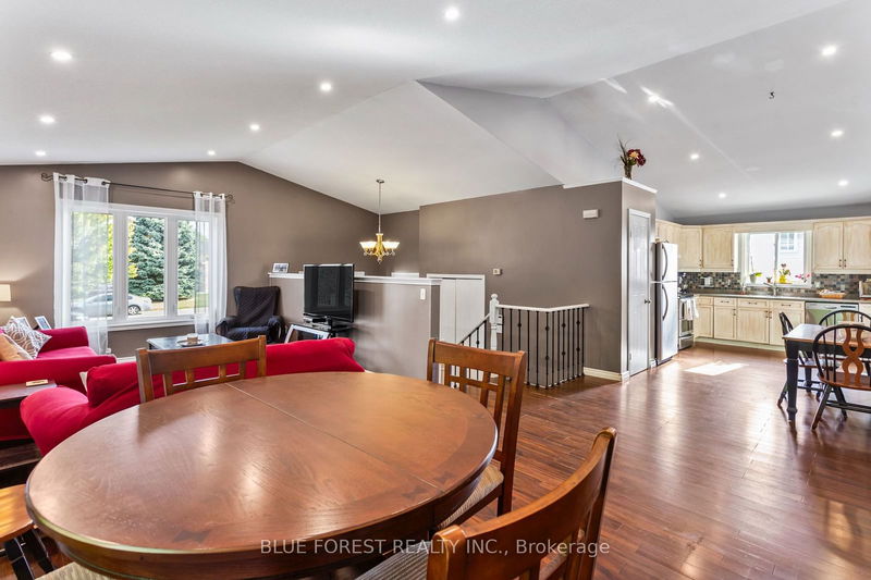 31 Dartmouth Dr  London, N5V 4T8 | Image 11