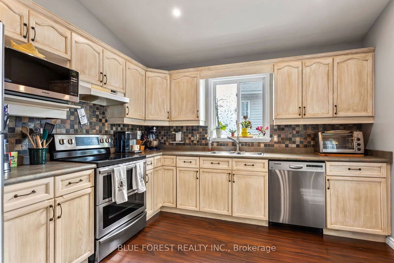 31 Dartmouth Dr  London, N5V 4T8 | Image 16