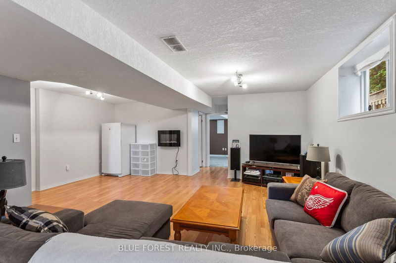 31 Dartmouth Dr  London, N5V 4T8 | Image 20