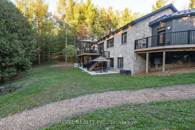 7404 Wellington Road 11 Rd  Mapleton, N0G 2K0 | Image 35