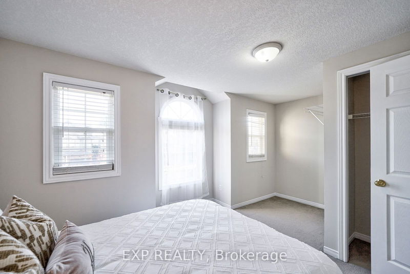 239 Bridlewreath St  Kitchener, N2E 4B5 | Image 15