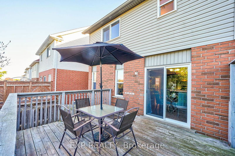 239 Bridlewreath St  Kitchener, N2E 4B5 | Image 24