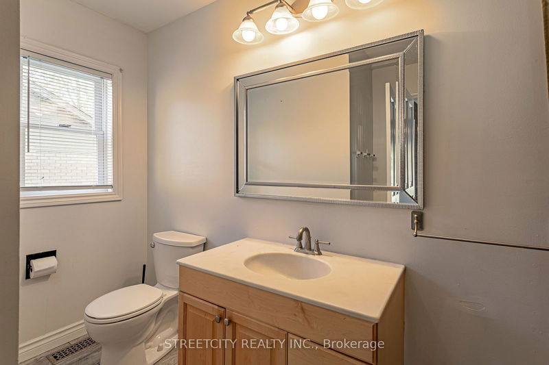 1143 Riverside Dr  London, N6H 2T7 | Image 17