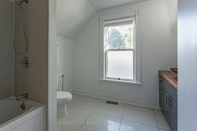 1143 Riverside Dr  London, N6H 2T7 | Image 22