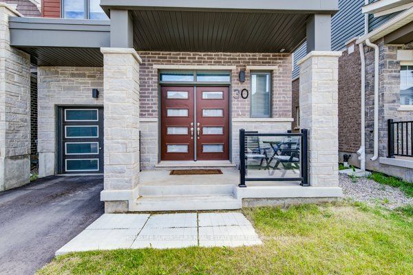 home for lease on 30 Routley Street