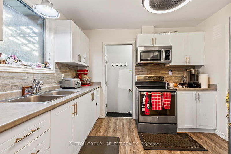 114 St Lawrence Blvd  London, N6J 2X1 | Image 12