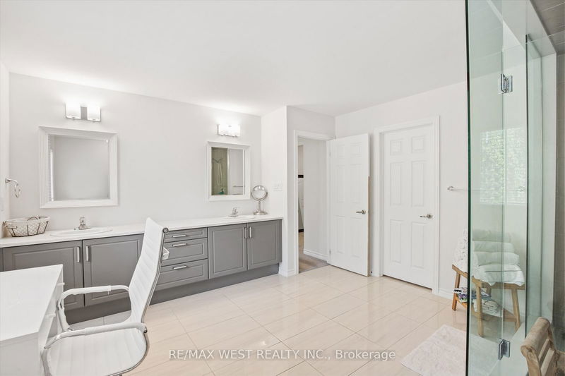 133 Mcfarlane Cres  Centre Wellington, N2M 0G5 | Image 23