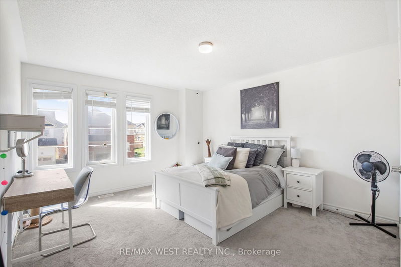 133 Mcfarlane Cres  Centre Wellington, N2M 0G5 | Image 24