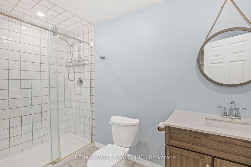 133 Mcfarlane Cres  Centre Wellington, N2M 0G5 | Image 36