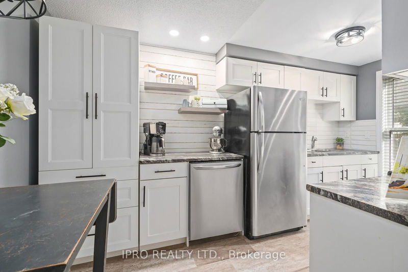  36 - 35 Breckenridge Dr  Kitchener, N2B 3H5 | Image 12