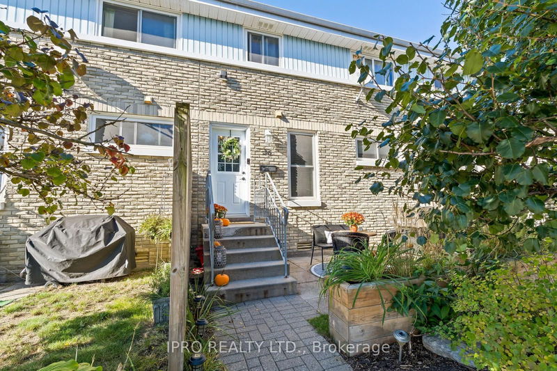  36 - 35 Breckenridge Dr  Kitchener, N2B 3H5 | Image 2