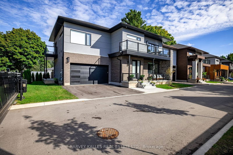  1 - 121 Fiddlers Green Rd  Hamilton, L9G 1W4 | Image 1