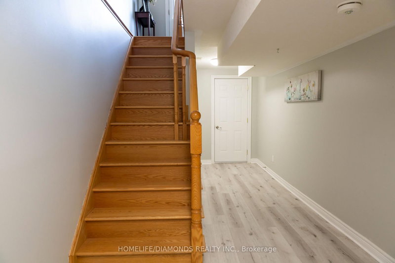 Bsmt - 584 Pinery Tr, Waterloo, N2V 2Y3 | Image 3