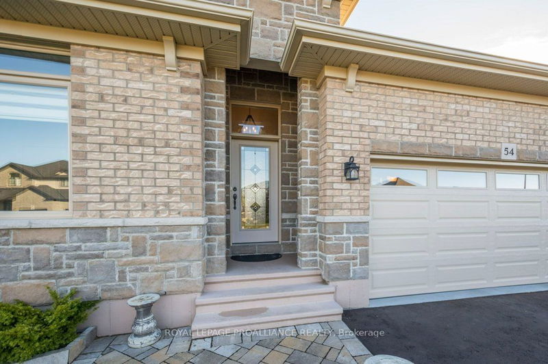 54 Stonecrest Blvd  Quinte West, K8R 0A4 | Image 2