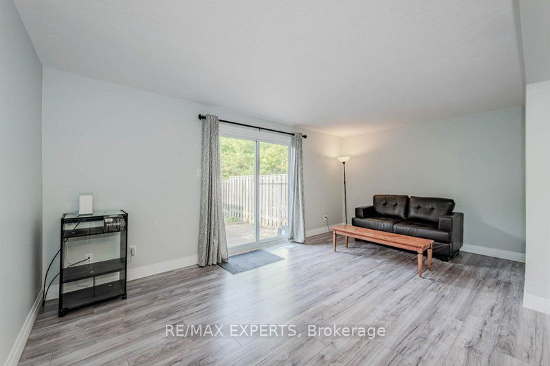  6 - 383 Edinburgh Rd S Guelph, N1G 2K7 | Image 7