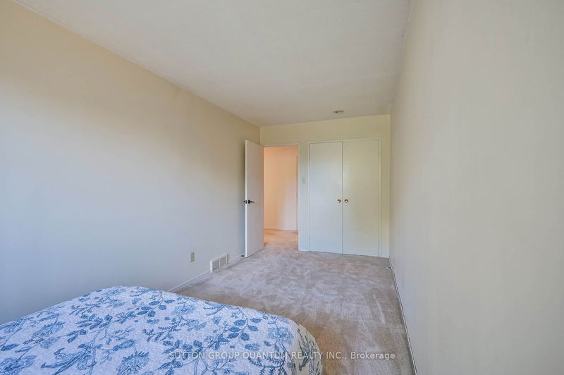  15 - 17 Gibson Dr  Kitchener, N2B 2P3 | Image 22