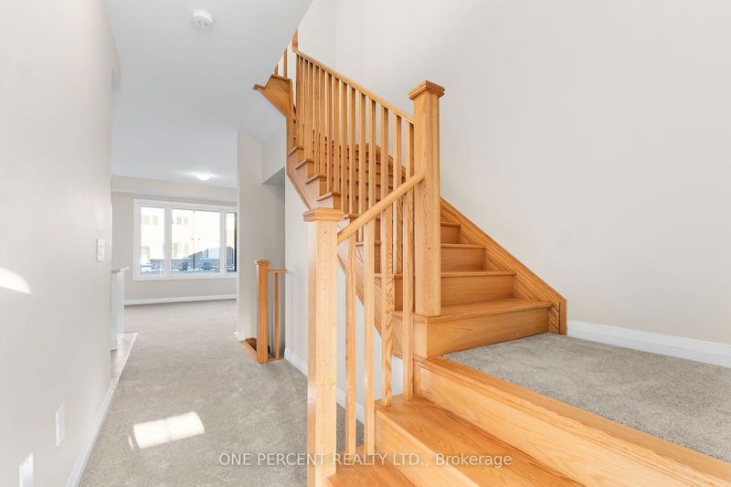 32 Keenan St  Kawartha Lakes, K9V 6C2 | Image 11