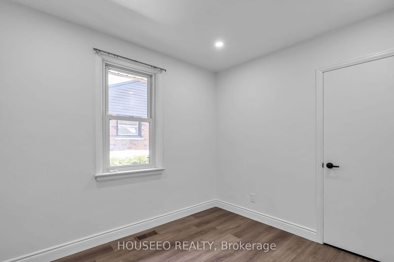 54 Tweedsmuir Ave  London, N5W 1K7 | Image 19