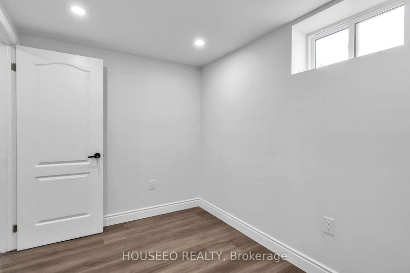 54 Tweedsmuir Ave  London, N5W 1K7 | Image 28