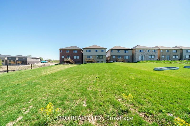 37 Bee Cres  Brantford, N3T 0V7 | Image 36