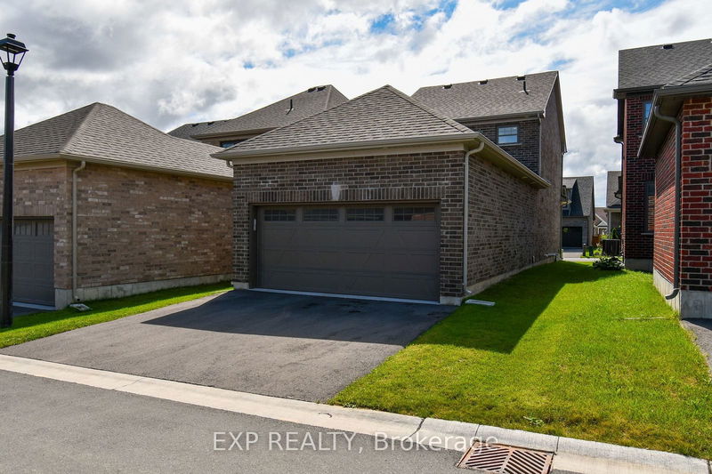 282 Noftall Gdns  Peterborough, K9H 0G4 | Image 6