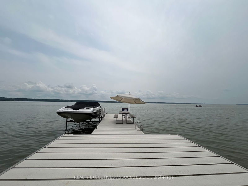 22 Lakeview Blvd  Kawartha Lakes, K0M 2C0 | Image 1