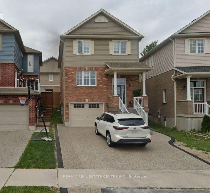 home for lease on Upper-162 Newcastle Drive
