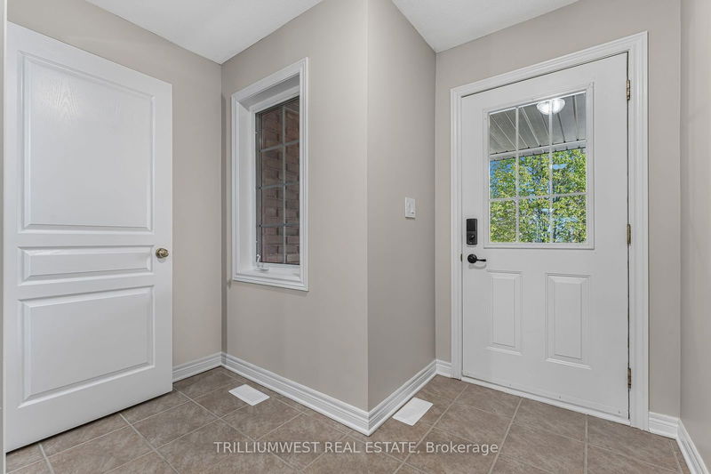 23 Natalie Crt  Thorold, L2V 5C6 | Image 4